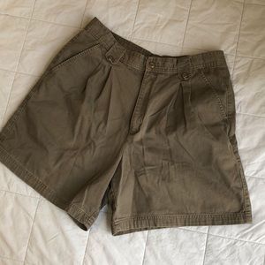 WHITE STAG OLIVE HIGH WAISTED SHORTS SIZE 6/8